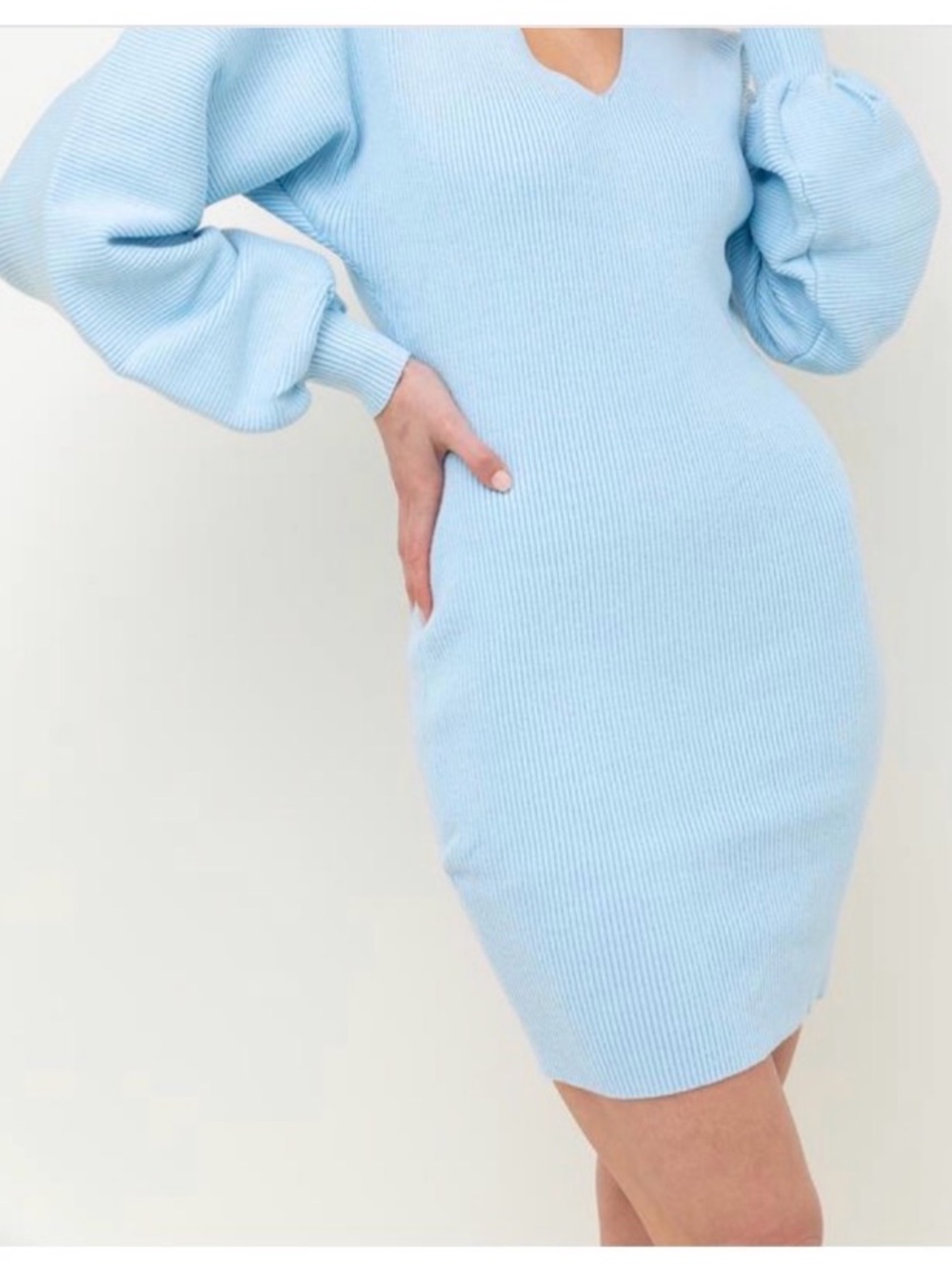 WORN ONCE Juniper Blu VNeck Bubble Sleeve Sweater Dress